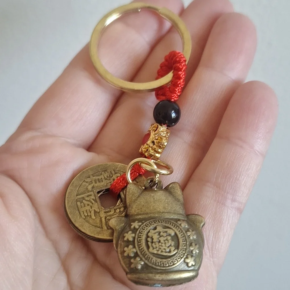 ​Maneki Neko Lucky Cat Feng Shui Keychain Bag Charm Good Luck Wealth Amulet